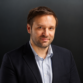 Dr. Mathieu Bernou